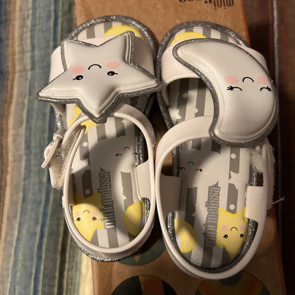 Mini Melissa Toddler size 8